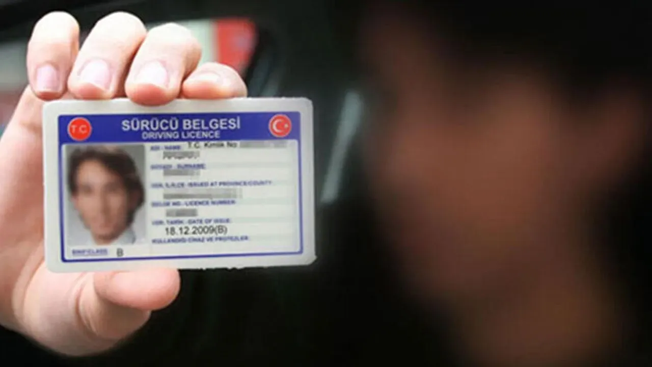 Eski tip ehliyetini yenilemeyenler için son hafta!