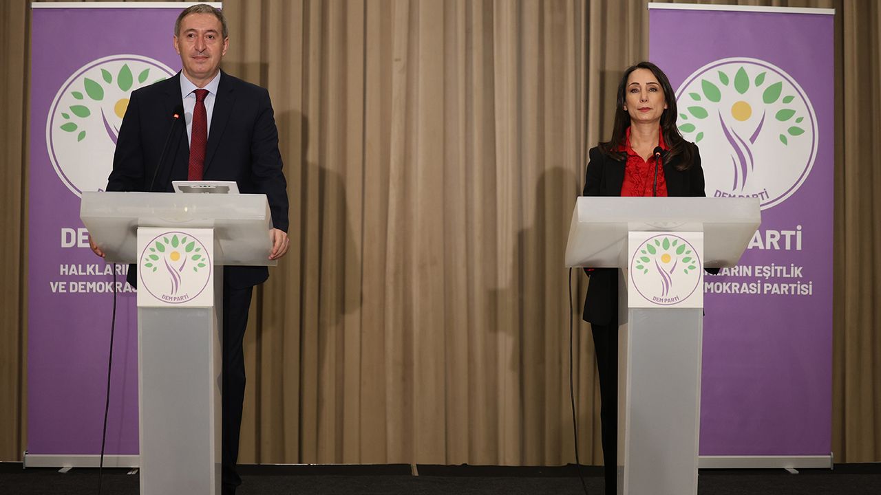 DEM Parti'li Bakırhan: Süreç yasalarla, haklarla, özgürlüklerle gelişmeli