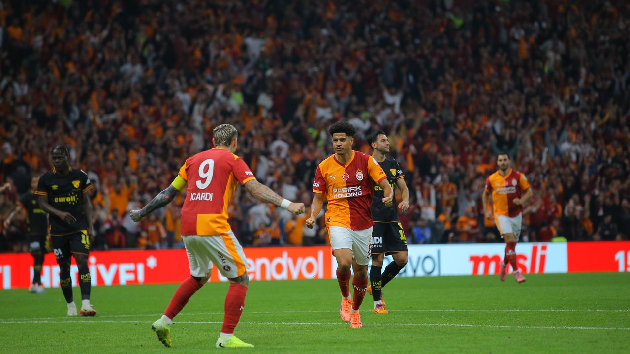 Galatasaray, Göztepe engelini 3-1'lik skorla aştı