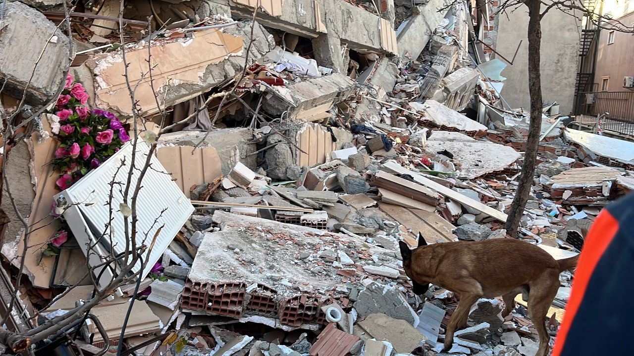 Gebze'de bina çöktü; kurtarma çalışması başlatıldı