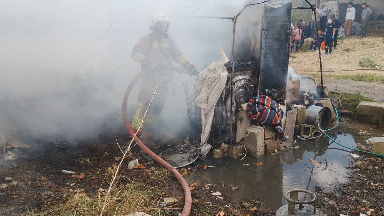 Hatay’da konteyner yangınında dumandan etkilenen bebek öldü