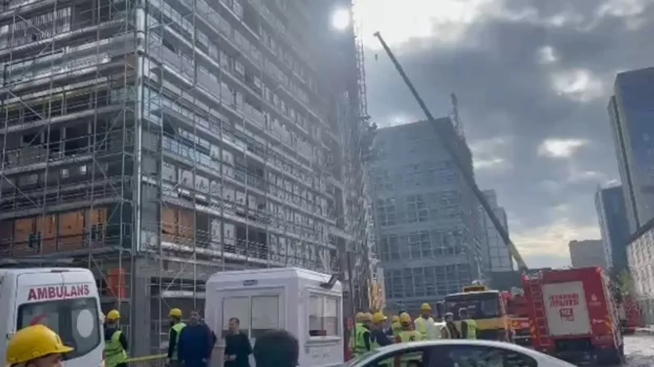 İstanbul Bahçelievler'de yük asansörü düştü: Yaralılar var!