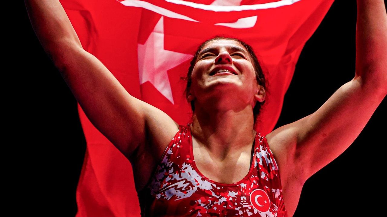 Milli güreşçi Nesrin Baş, U23 Dünya Şampiyonu oldu