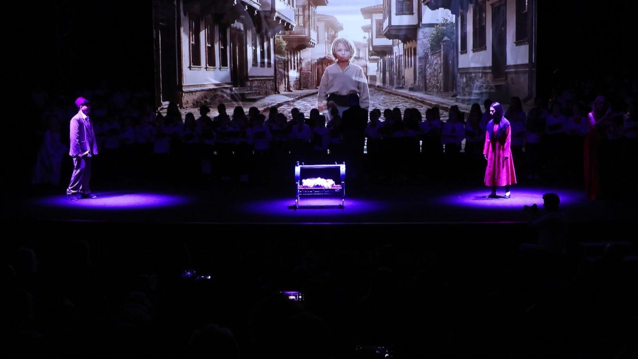 Öğrenciler yapay zekayla Atatürk’ün hayatını müzikale dönüştürdü