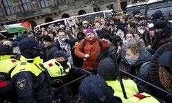 Hollanda’da Filistin Protestolarına Polis Engeli