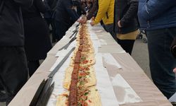 Ankara'da 106 Metre Adana Kebabı İkram Edildi