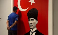 Atatürk Görseline Basan Yabancı Uyruklu, Yakalanıp Tutuklandı