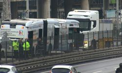 Esenyurt’ta Metrobüs Yolunda Kaza