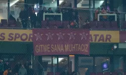 Galatasaray Taraftarından Başkan Ali Koç'a: Gitme Sana Muhtacız.