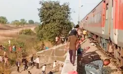 Hindistan’da Tren Kazası: 12 Kişi Hayatını Kaybetti!