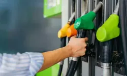 Akaryakıta Çifte Zam: Benzin ve Motorine Yeni Artış Yolda