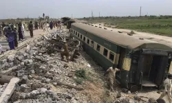 Pakistan'da Gerçekleşen Tren Saldırısında 100'den Fazla Yolcu Kurtarıldı