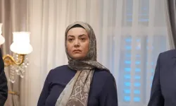 Kızılcık Şerbeti'nde Kriz Patladı! Sibel Taşçıoğlu Senaristi Takipten Çıktı, Açıklama Gecikmedi