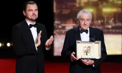Robert De Niro'ya Onursal Altın Palmiye Ödülü Verildi