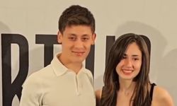 Arda Güler ve Sevgilisi Duru Nayman Bodrum'da Tatilde: Şarkıya Eşlik Ettiği Anlar Sosyal Medyada Gündem Oldu