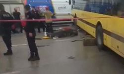 Belediye Otobüsüne Çarpan Motosikletin Sürücüsü Öldü