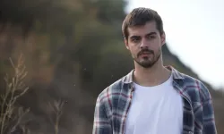 Berk Atan Haftalar Sonra İlk Kez Görüntülendi: “Kaburgamda Hâlâ Kırık Var”