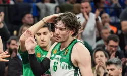Cedi Osman’a Tepkiler Büyüdü, Açıklama Geldi: “İstanbul’da Yuhalandım, Burada Alkışlandım”