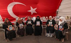 PKK Kendini Feshetti, Diyarbakır Anneleri Duygusal Açıklamalar Yaptı: "Zafer Bizim Oldu"