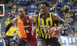 Basketbol Derbisinde Ezeli Rekabet, Ezici Skor! Fenerbahçe'den Galatasaray'a 24 Sayılık Fark