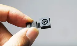Sattığı Casus Kameralarla 55 Bin Kişiyi İzledi!