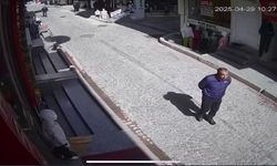 Sokakta Yürürken Üzerine Çanak Anten Düştü!