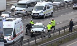 Tuzla’da Bariyerlere Çarpan Otomobil Takla Atarak Savruldu: 1 Ölü 4 Yaralı