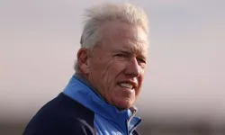 Golf Arabasından Düşüp Hayatını Kaybetti