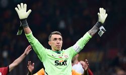 Galatasaray'da Bir Devrin Sonu: Muslera Ülkesine Eşyalarını Gönderdi