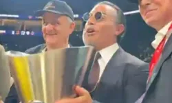 Nusret Sürprizi Gündem Oldu! EuroLeague Kupasında Sahaya Girdi, Ahmet Çakar'dan Sert Tepki: "Ali Koç, Bu Rezillik Ne?"