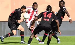 Pendik'te Sürpriz Sonuç! Siltaş Yapı Pendikspor, Fatih Karagümrük'ü 2-0 Mağlup Ederek Zirve Yarışında Çelme Taktı