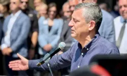 Özgür Özel, Ferdi Zeyrek'in Cenazesinde Gözyaşlarını Tutamadı