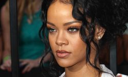 Dünyaca Ünlü Şarkıcı Rihanna'nın Babası Ronald Fenty Hayatını Kaybetti!