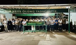 Diyarbakır’daki Yangında Hayatını Kaybeden Anne ve 3 Çocuğu Gözyaşlarıyla Defnedildi