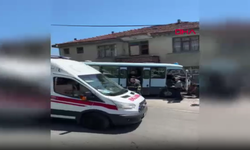 Yolcu Minibüsü Duvara Çarptı: 14 Yaralı