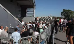 Fenerbahçeli Taraftarların Kombine Kart Kuyruğu