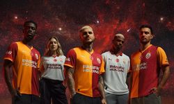 Galatasaray’dan Yeni Sezon Forma Tanıtımı! Parçalı Geri Döndü, UEFA’ya Özel Tasarım Geldi