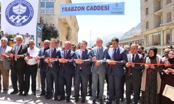 Hakkari Şemdinli'de 'Trabzon Caddesi' Açıldı; Kardeşlik Protokolü İmzalandı