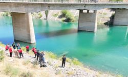 2 Gündür Aranıyordu; Baraj Gölüne Uçan Otomobilinde Cansız Bedeni Bulundu