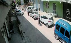 Öğretmene Yardım Ederken Kullandığı Otomobili Duvara Vurdu