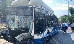 Belediye Otobüsünün Karıştığı Zincirleme Kazada 26 Kişi Yaralandı