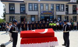Edirne'de 3 Aracın Karıştığı Kaza: Jandarma Trafik Tim Komutanı İle Hamile Kadın ve Eşi Öldü