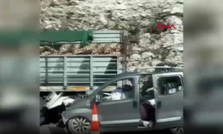 Mersin'de Otoyolda Tır’a Arkadan Çarpan Araçtaki 5 Kişi Öldü