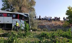 Konya'da Otobüs Şarampole İnip Ağaçlara Çarptı: 3'ü Çocuk, 7 Yaralı