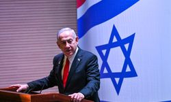 Netanyahu: Macron'u Şiddetle Kınıyoruz