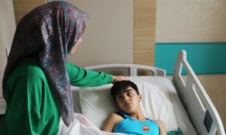 Şaka Yaparken Arkadaşını Kolonya İle Yaktı