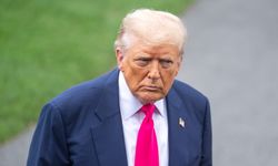 Trump, Epstein'e Doğum Günü Mektubu Gönderdiği İddiasını Yalanladı