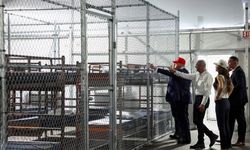 Trump, Yeni Hapishane 'Timsah Alcatraz'ı Gezdi