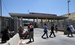 İçişleri Bakanlığı Açıkladı: Suriye'ye Pasaportla Geçiş Başladı