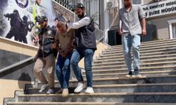 Galata Köprüsü'nde Kumar Oynatan Şüpheli Yakalandı